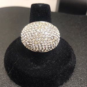 Gorgeous crystal cocktail ring